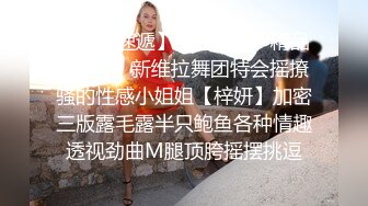 漂亮女仆装美眉吃鸡啪啪 小粉乳小粉穴 被多姿势无套输出爽叫不停 最后摄影师也忍不住了上来补一枪 颜射满满一脸