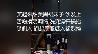 技校女厕偷窥多位学妹尿尿其中一个妹子一回头差点被发现 (1)