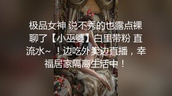 KTV女厕偷拍 长发高跟美女在B里面找什么呢 那么仔细