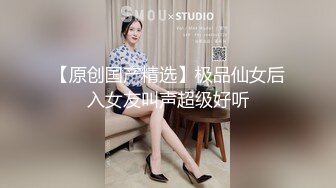 和漂亮女朋友在家里做爱露脸