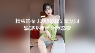 kcf9.com-风韵犹存熟女人妻大奶肥臀 【桃桃】与绿帽老公单男约炮口交打飞机 (1)