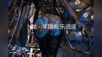 性感美女被推到爆操户外激情抽插高潮不断